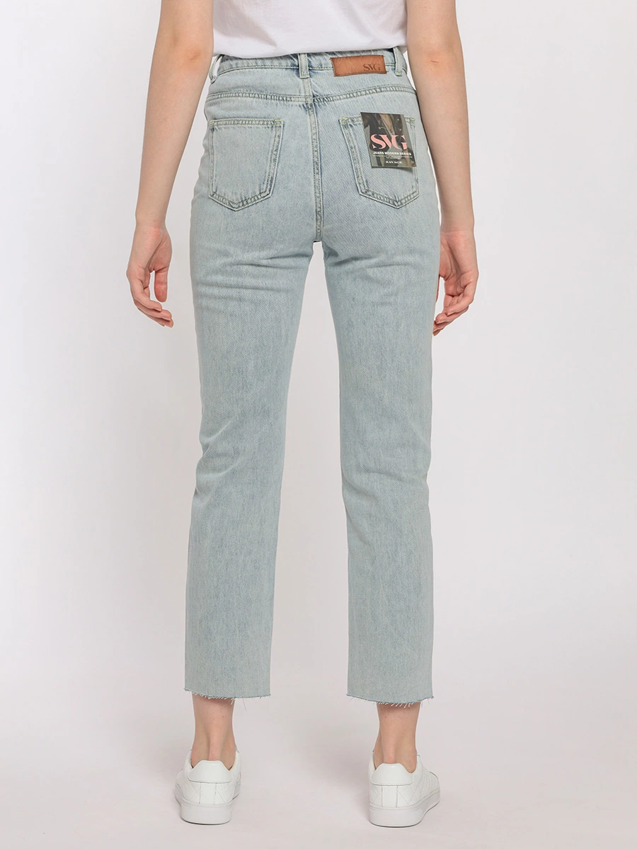 Укороченные джинсы BOYFRIEND с контрастной строчкой